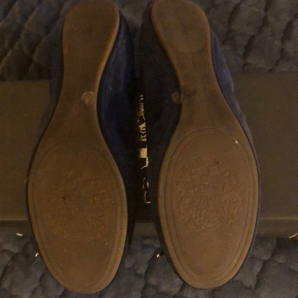 Shoes - Picture 4 of 5